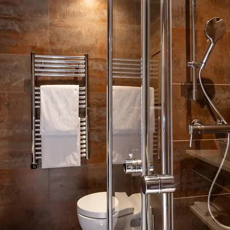 Hotel Le Six-3